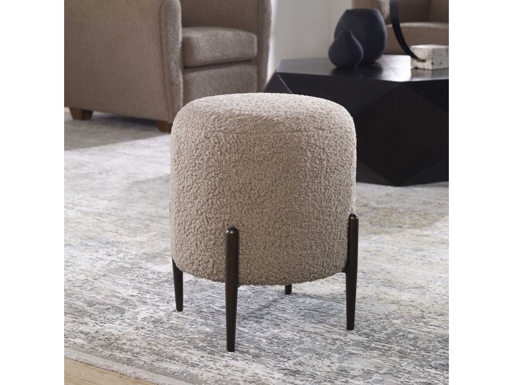 Arles Ottoman, Latte