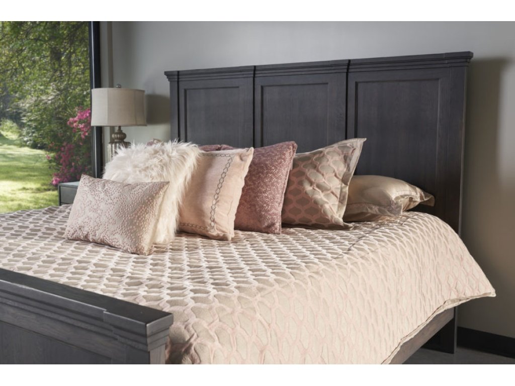 Champagne King Crown Panel Bed With Flat Panels