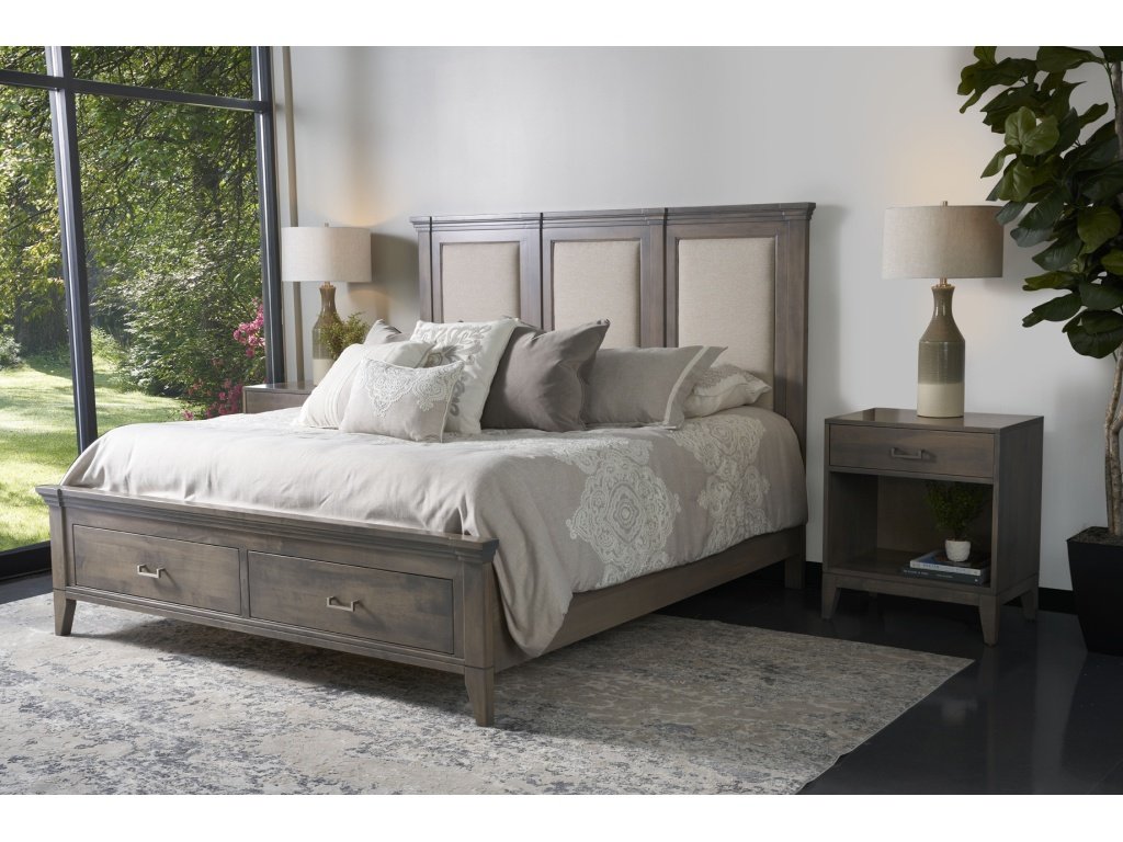 Champagne King Crown Panel Bed With Upholstered Panels