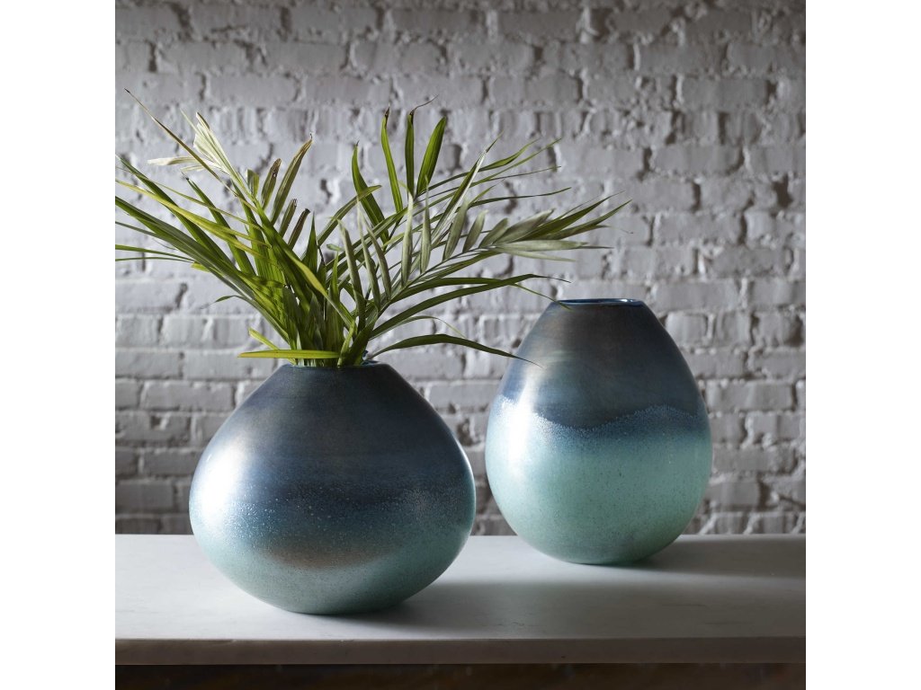 Rian Vases, S/2