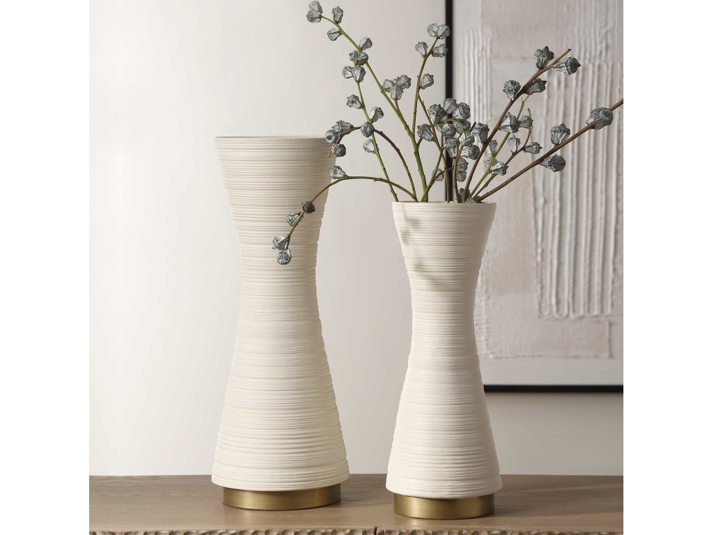Ridgeline, Vases, S/2