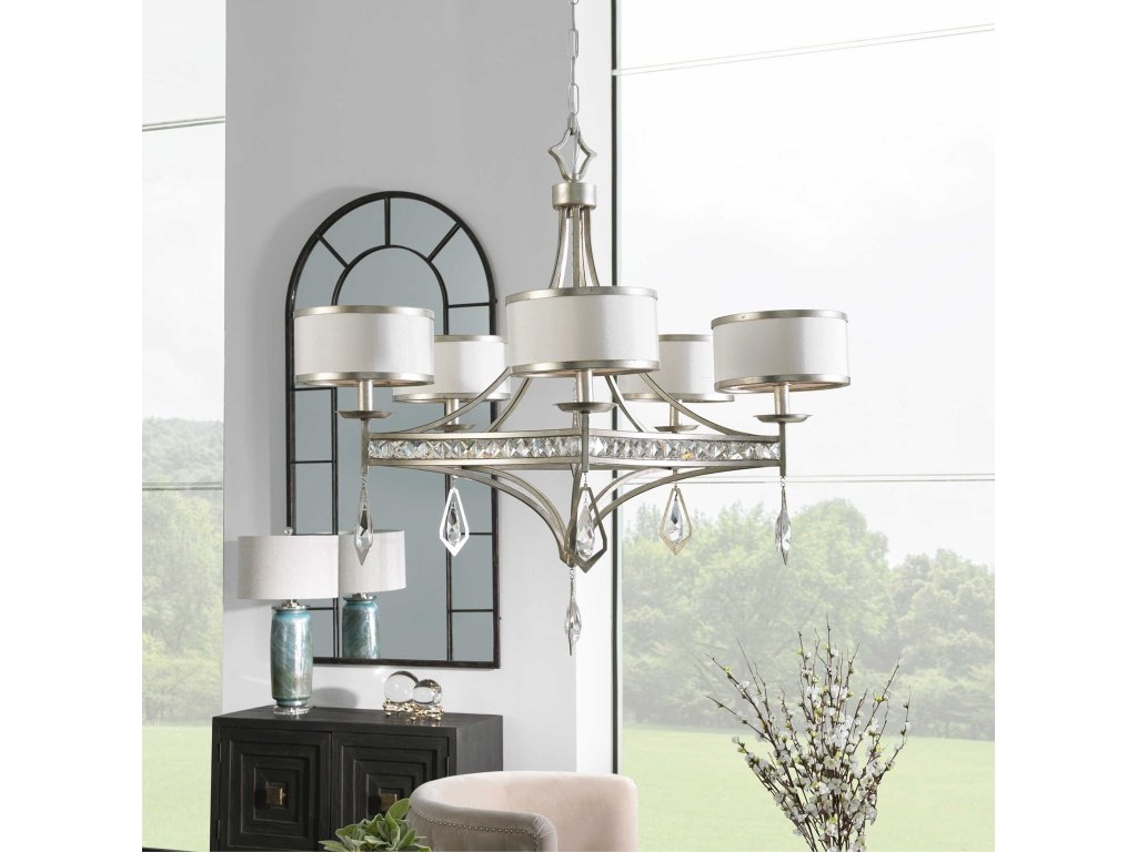 Tamworth, 5 Lt Chandelier