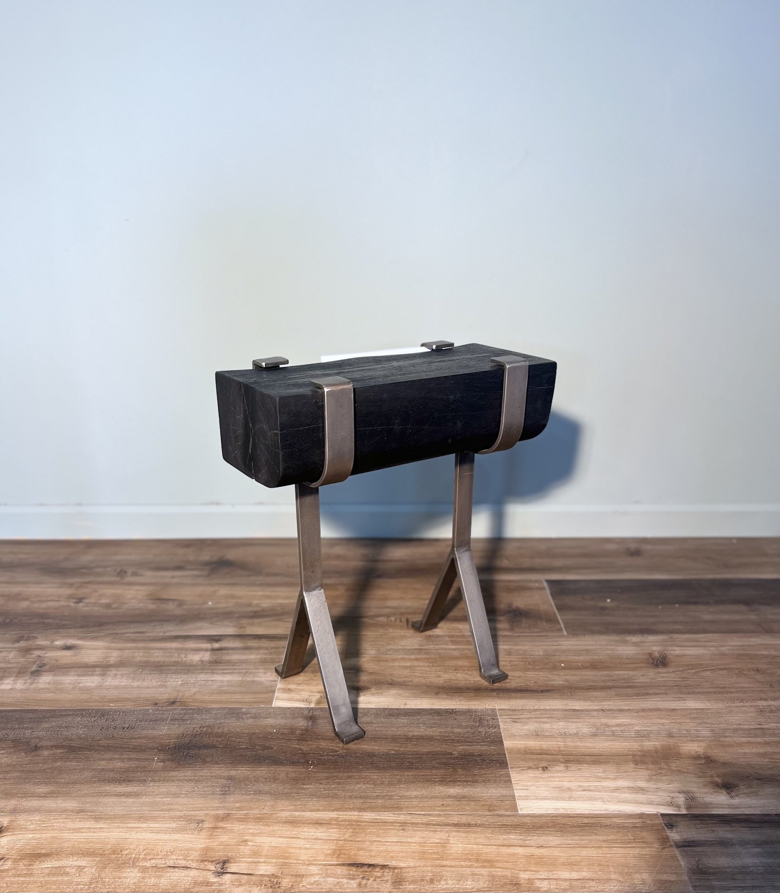 FAIRFIELD END TABLE