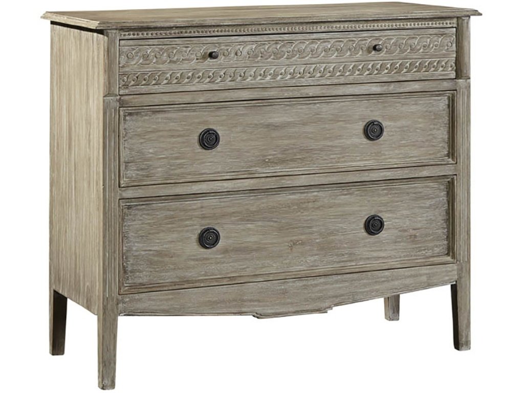 Delilah Chest