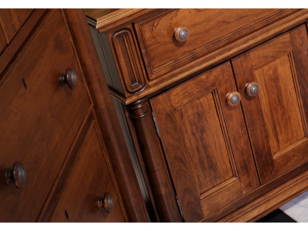 Monticello 3-Drawer Nightstand