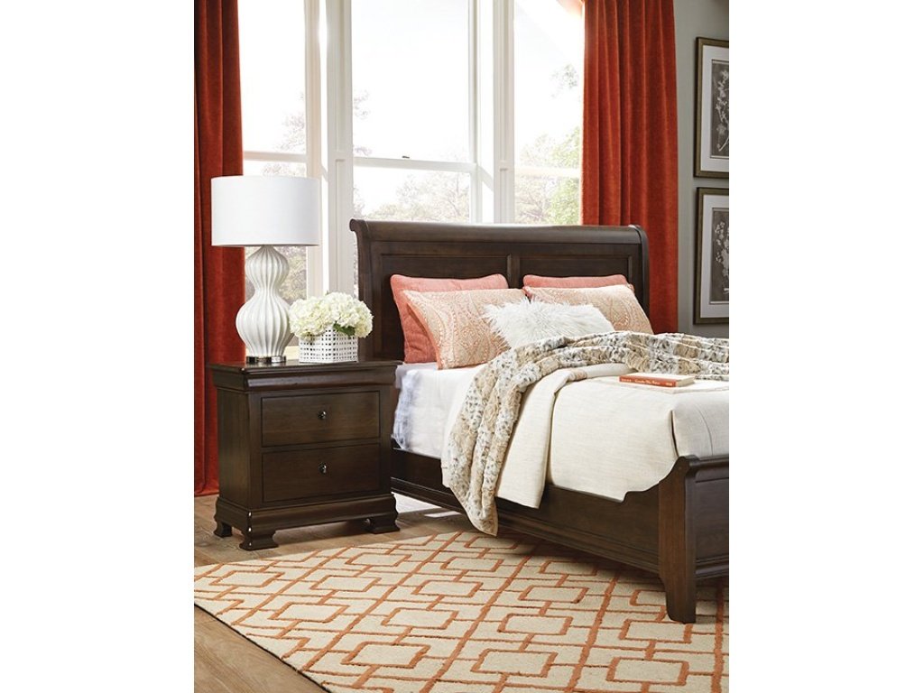 Queen Sleigh Bed W/Low Footboard